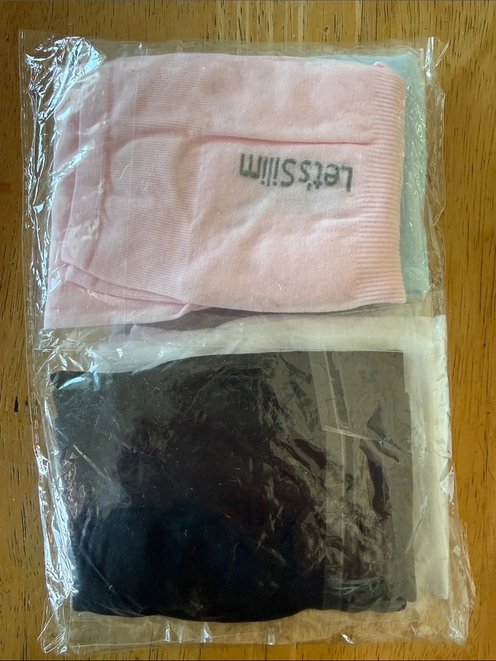 Women’s arm UC protection sleeves